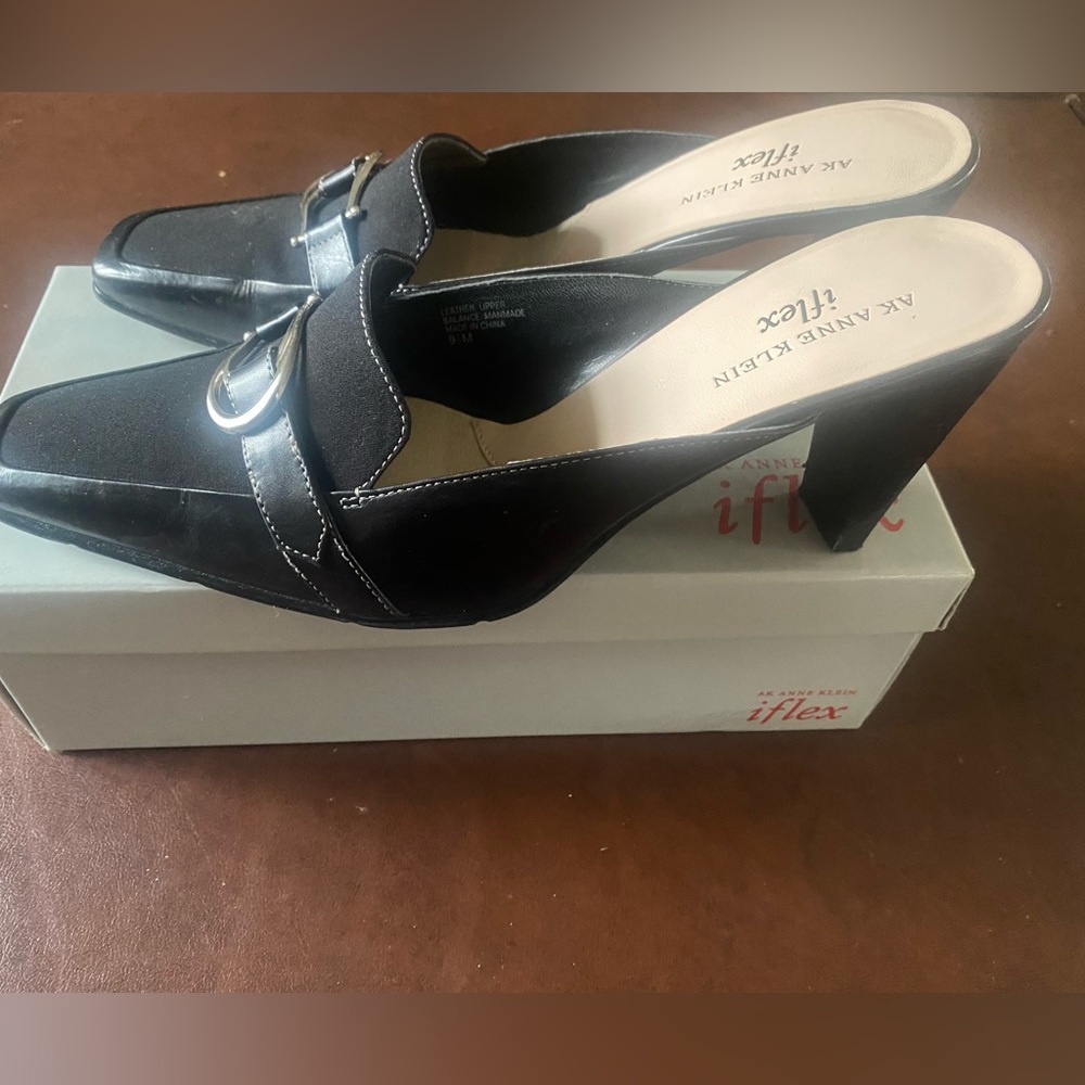 AK Anne Klein Black Mules - Sz 9.5